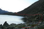 Обход верхнего озера под западным склоном пер. Жохойский (вид с места ночевок)