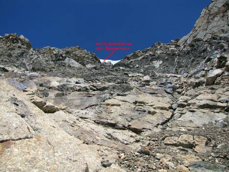 Фото 23.6. Кулуар подъёма на перевал Щуровского. Вид снизу
