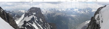 Фото 15.2 Фрагмент панорамы на юг со спуска с пер. Молодость Сибири